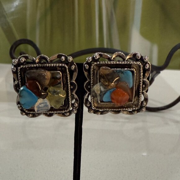 Artisan Glass Stone Clip On Earrings - Picture 7 of 8